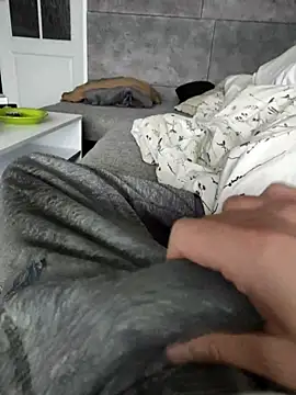 Snapshot of hansvonerotic1 chatting on 11/29/25, 01:03 hansvonerotic1 online show from 11/29/25, 01:03