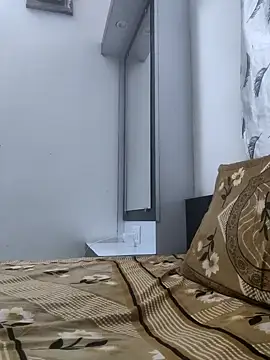 Snapshot of fckboy987 chatting on 10/16/25, 06:20 fckboy987 online show from 10/16/25, 06:20