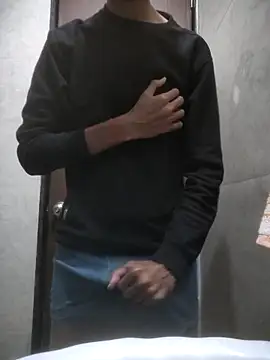 Snapshot of fckboy987 chatting on 11/29/25, 07:11 fckboy987 online show from 11/29/25, 07:11