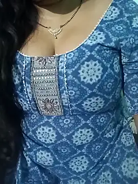 Snapshot of Anjali-bhabhi chatting on 03/08/26, 06:01 Anjali-bhabhi online show from 03/08/26, 06:01