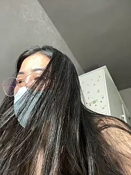 Voyerra g online show from 10/16/25, 01:50