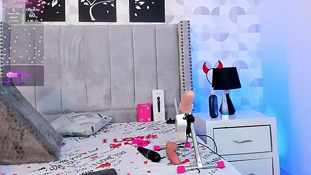 cristhi esterling online show from 12/03/25, 12:03