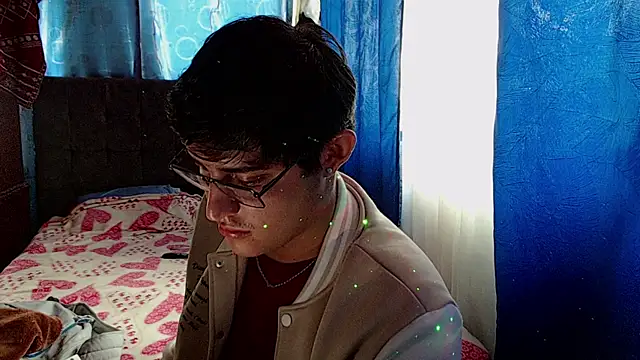 yesitwink  online show from 01/07/26, 06:54