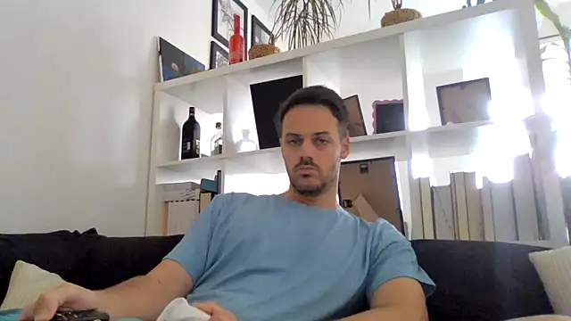 Snapshot of bigcockjohnxxxxx chatting on 10/16/25, 12:17 bigcockjohnxxxxx online show from 10/16/25, 12:17