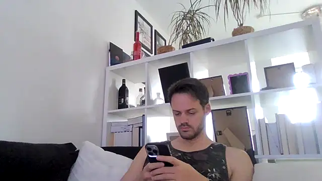 Snapshot of bigcockjohnxxxxx chatting on 11/15/25, 10:23 bigcockjohnxxxxx online show from 11/15/25, 10:23