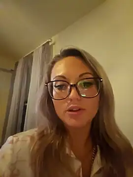 Snapshot of Barbie2359 chatting on 09/24/25, 05:11 Barbie2359 online show from 09/24/25, 05:11