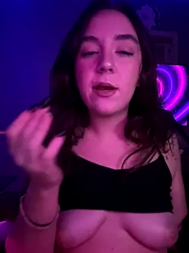 goddessmissmia online show from 10/26/25, 04:51