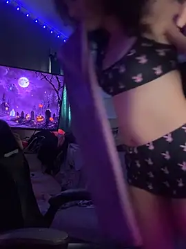 goddessmissmia online show from 10/31/25, 08:10