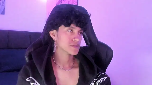 Snapshot of Khada__Jhin4 chatting on 10/13/25, 01:05 Khada  Jhin4 online show from 10/13/25, 01:05