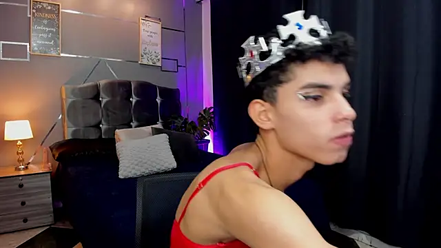 Room 69x online show from 09/28/25, 03:56