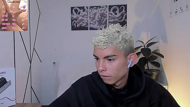 Room 69x online show from 12/16/25, 02:27