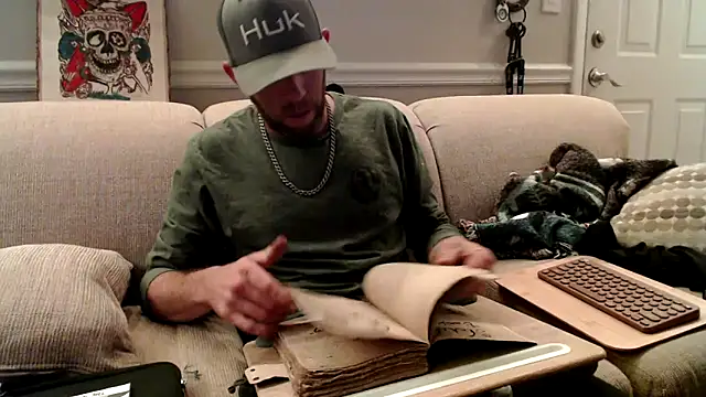 Snapshot of JM71325 chatting on 05/17/26, 06:22 JM71325 online show from 05/17/26, 06:22