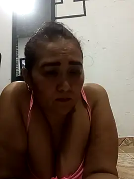 linda luna29 online show from 09/26/25, 12:47