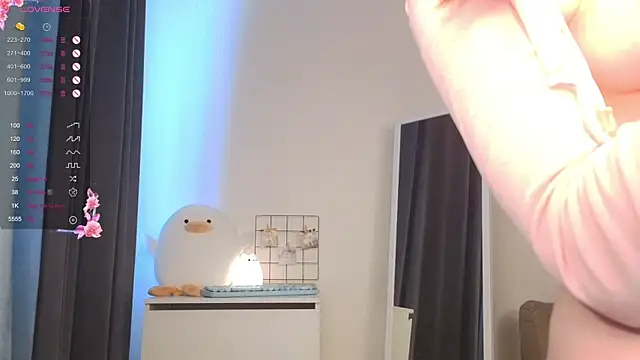 roxydolll online show from 06/04/26, 02:06