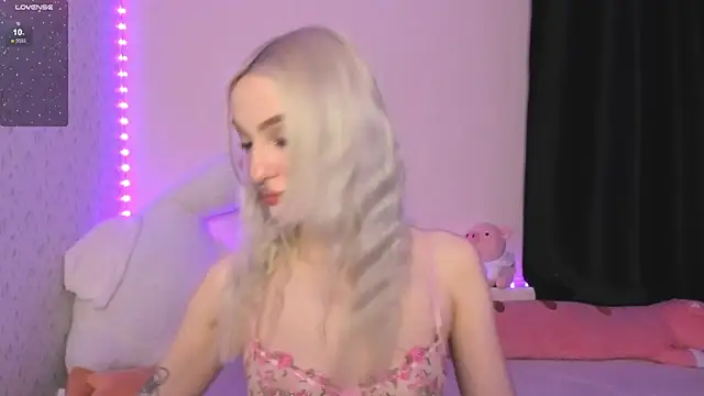 succubantra online show from 01/14/26, 02:01