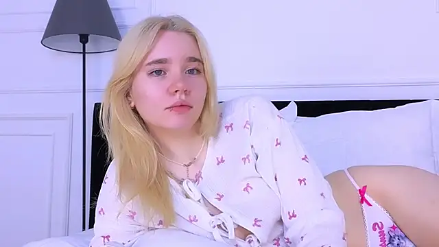 ANNABELLE LU online show from 10/29/25, 02:47