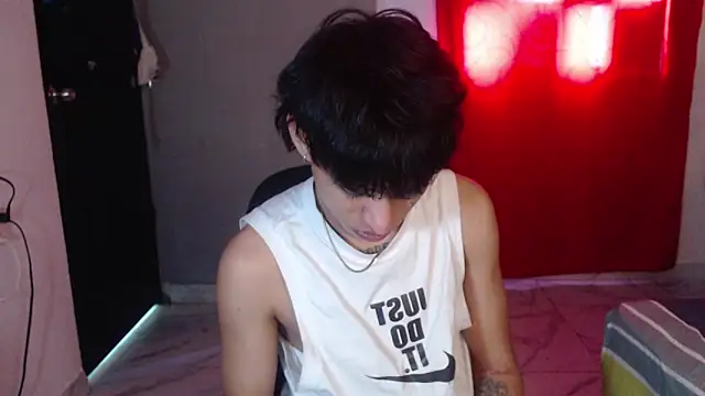 Snapshot of sung_yol chatting on 10/08/25, 06:38 sung yol online show from 10/08/25, 06:38