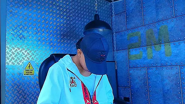 AlanCutee online show from 11/01/25, 11:56