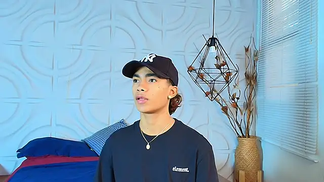 AlanCutee online show from 06/04/26, 12:22