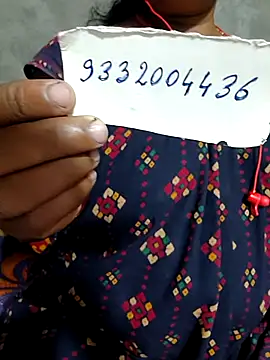 Snapshot of Cute-Swewty chatting on 09/25/25, 02:10 Cute-Swewty online show from 09/25/25, 02:10