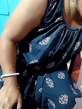 Snapshot of Cute-Swewty chatting on 10/16/25, 02:07 Cute-Swewty online show from 10/16/25, 02:07