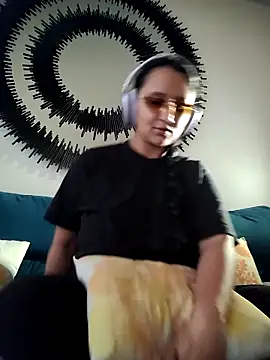 Esmeralda333 online show from 02/24/26, 11:52