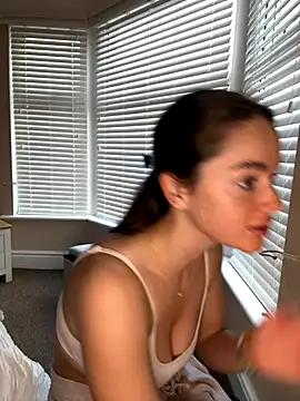 Mollyloverxo online show from 10/09/25, 07:50