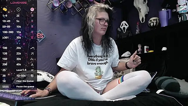 oddywithabody online show from 11/10/25, 04:55