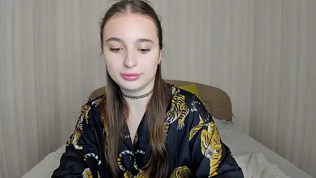 Snapshot of Daria_de_luxe chatting on 10/09/25, 02:04 Daria de luxe online show from 10/09/25, 02:04