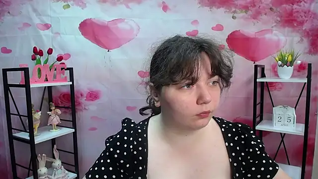 Snapshot of NeonilaLisova chatting on 04/26/26, 05:16 NeonilaLisova online show from 04/26/26, 05:16