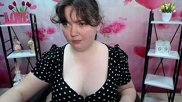 Snapshot of NeonilaLisova chatting on 05/09/26, 11:04 NeonilaLisova online show from 05/09/26, 11:04