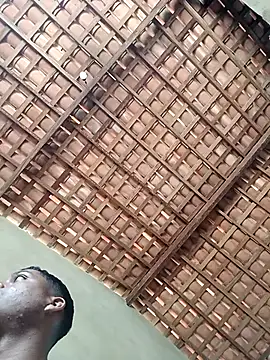 Snapshot of Rafael-01 chatting on 09/22/25, 01:02 Rafael-01 online show from 09/22/25, 01:02