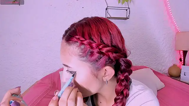 violet belle  online show from 11/18/25, 02:43