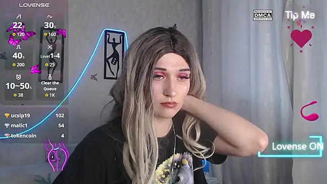 Snapshot of sweetest-cherry chatting on 10/14/25, 11:44 sweetest-cherry online show from 10/14/25, 11:44