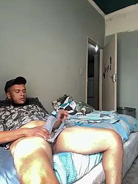 Snapshot of Smallboybigworld chatting on 01/15/26, 08:08 Smallboybigworld online show from 01/15/26, 08:08