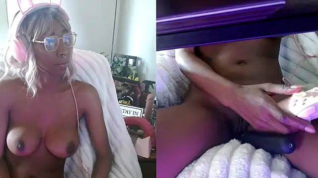 Snapshot of alys_at_college chatting on 07/02/26, 12:44 alys at college online show from 07/02/26, 12:44