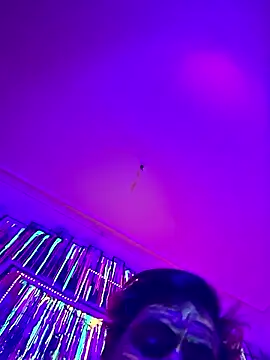 3615-ULLA online show from 10/25/25, 05:15