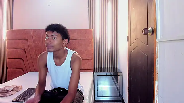 FYKMOR 1 online show from 09/24/25, 03:54