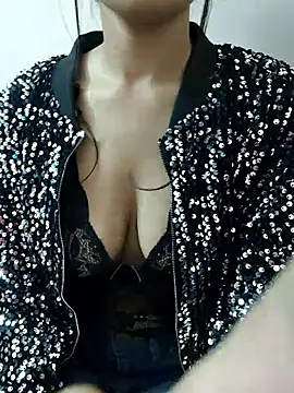 KARISHMA-STRIP online show from 10/07/25, 05:54