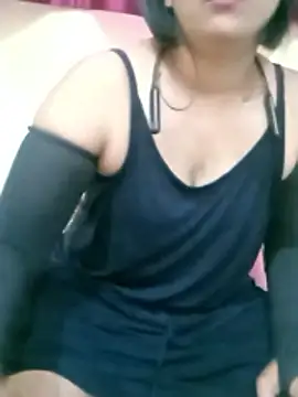 Snapshot of Queen_Kushi4 chatting on 01/18/26, 04:38 Queen Kushi4 online show from 01/18/26, 04:38