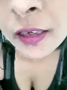 Snapshot of Queen_Kushi4 chatting on 02/11/26, 12:32 Queen Kushi4 online show from 02/11/26, 12:32