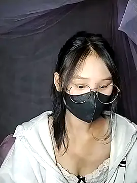 saronla 03 online show from 11/05/25, 04:01