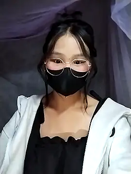 saronla 03 online show from 11/20/25, 03:45