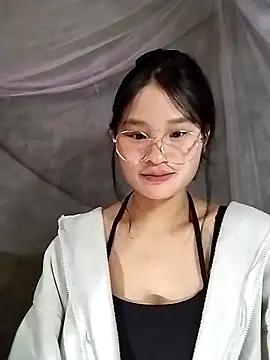 saronla 03 online show from 12/18/25, 02:17