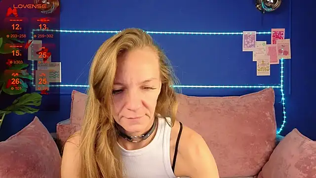 Jesica mooon online show from 09/25/25, 01:31