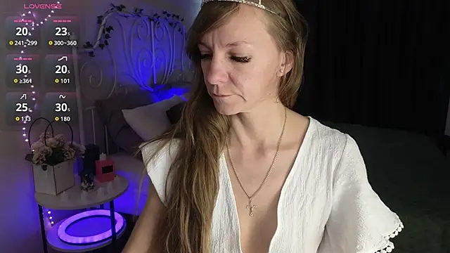 Jesica mooon online show from 11/17/25, 01:33