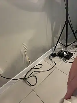 Monamurr  online show from 04/05/26, 01:41