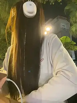   BabyShowPublic   online show from 04/05/26, 01:30