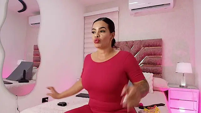 emma madi online show from 11/26/25, 11:55