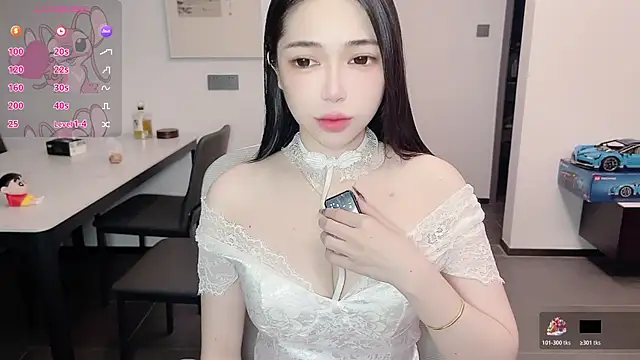 Scarlett-bb online show from 10/17/25, 08:22